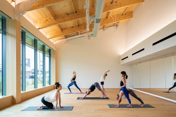 Йога студии и фитнес центры